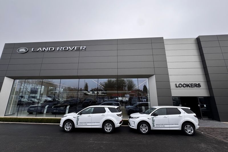 Hilton Coachworks expand their Land Rover network