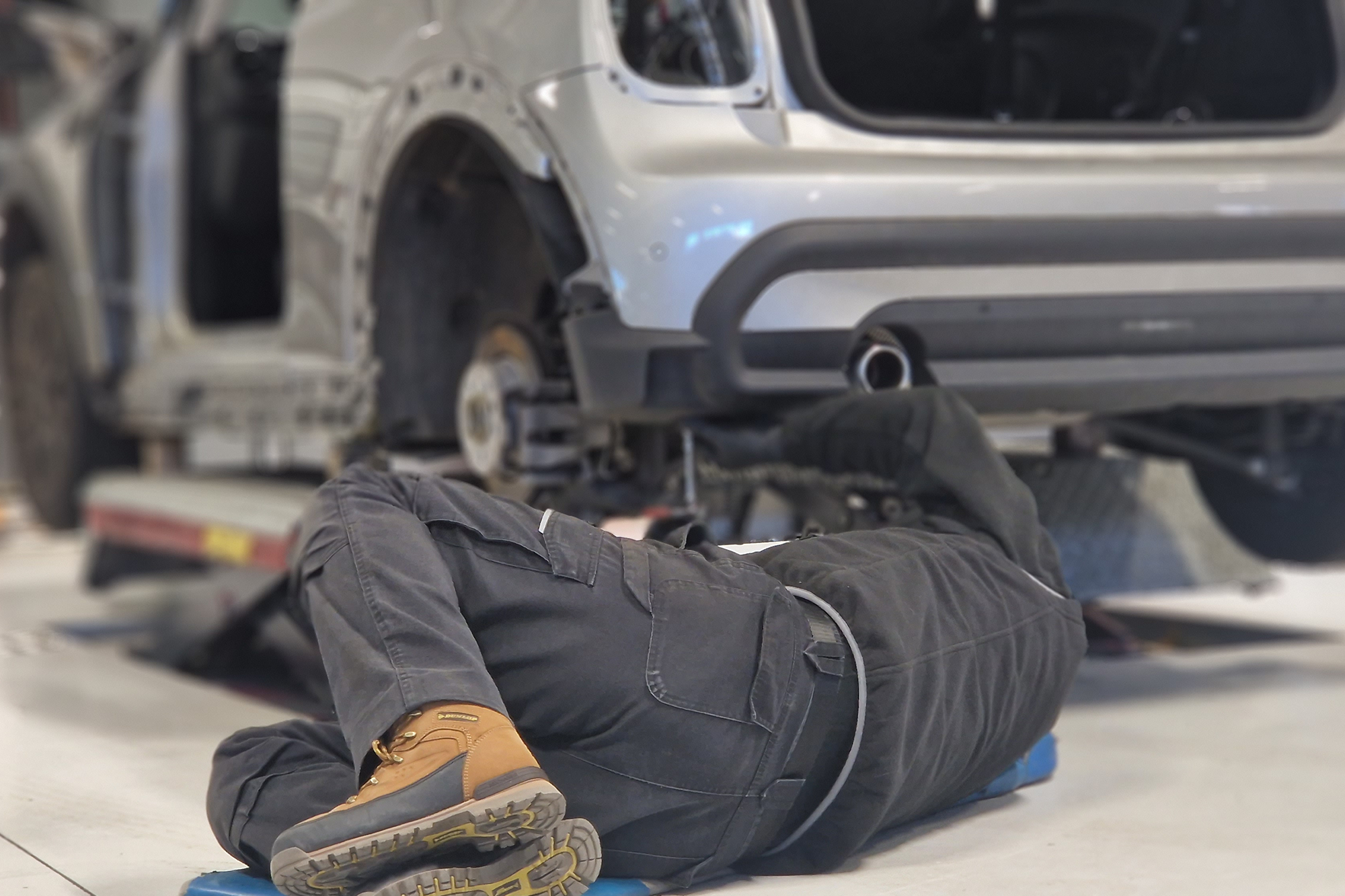 MET working on a Mini